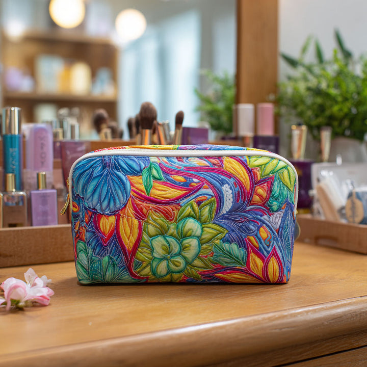 Trousse de maquillage matelassée fleurs et lianes – vue 1 – Maria Milano